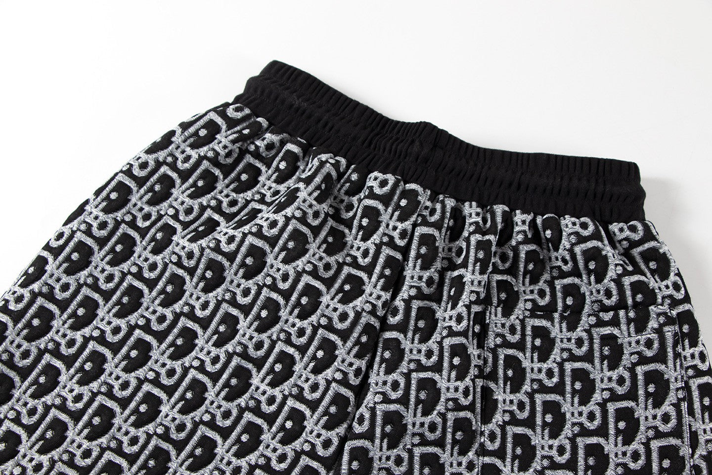 Jacquard knit shorts