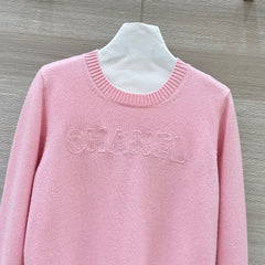 Three-dimensional letter logo embroidered cashmere round neck top + straight pants set