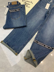 Straight jeans with ribbon design