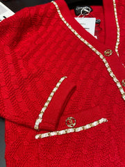 Roter gestrickter Cardigan