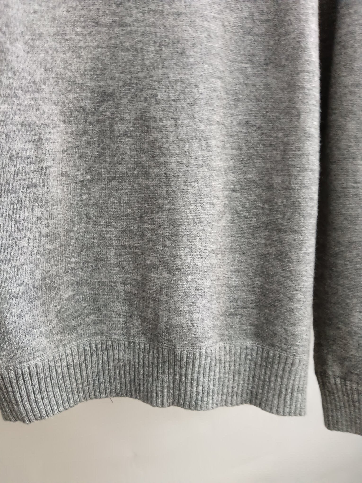 V-neck crew neck sweater