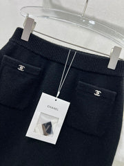 Cashmere skirt