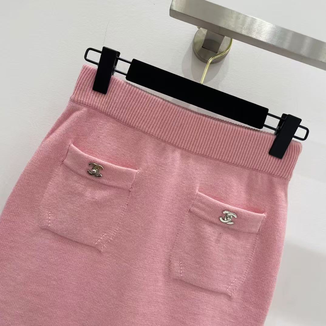 Cashmere skirt