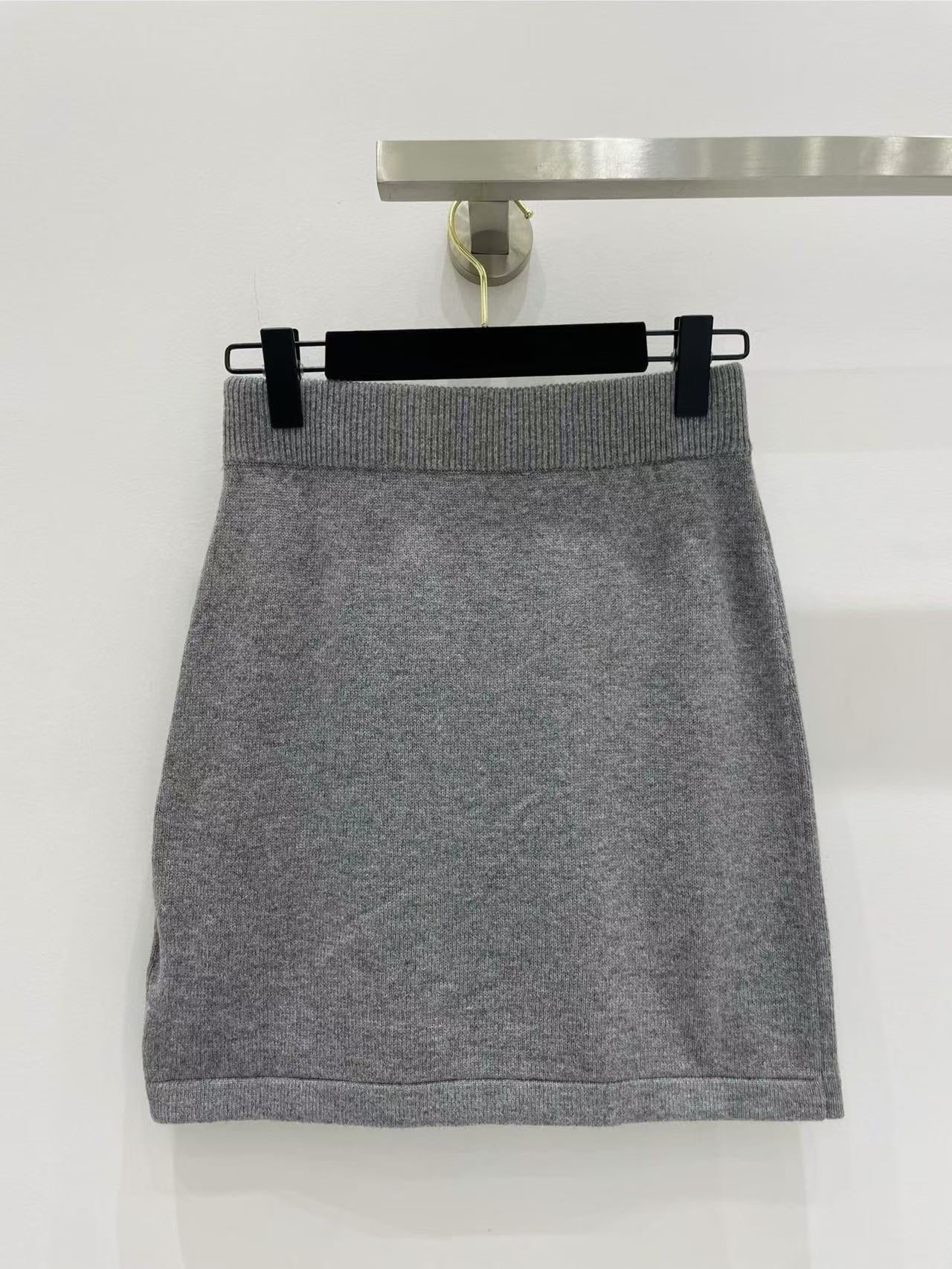 Cashmere skirt