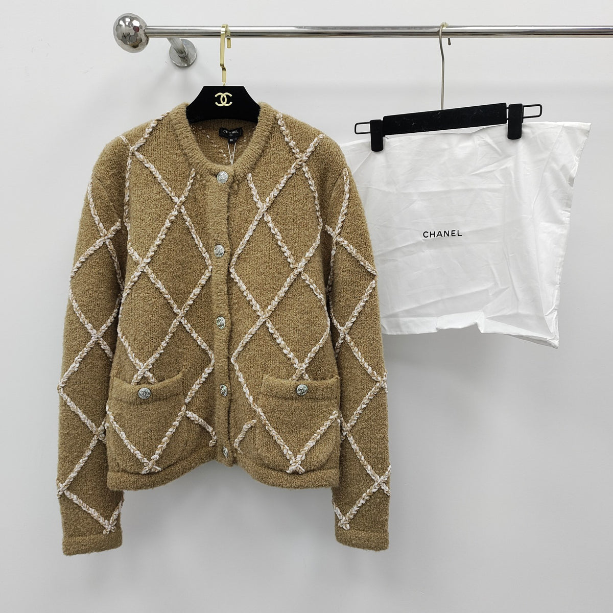 Crew neck knitted jacket