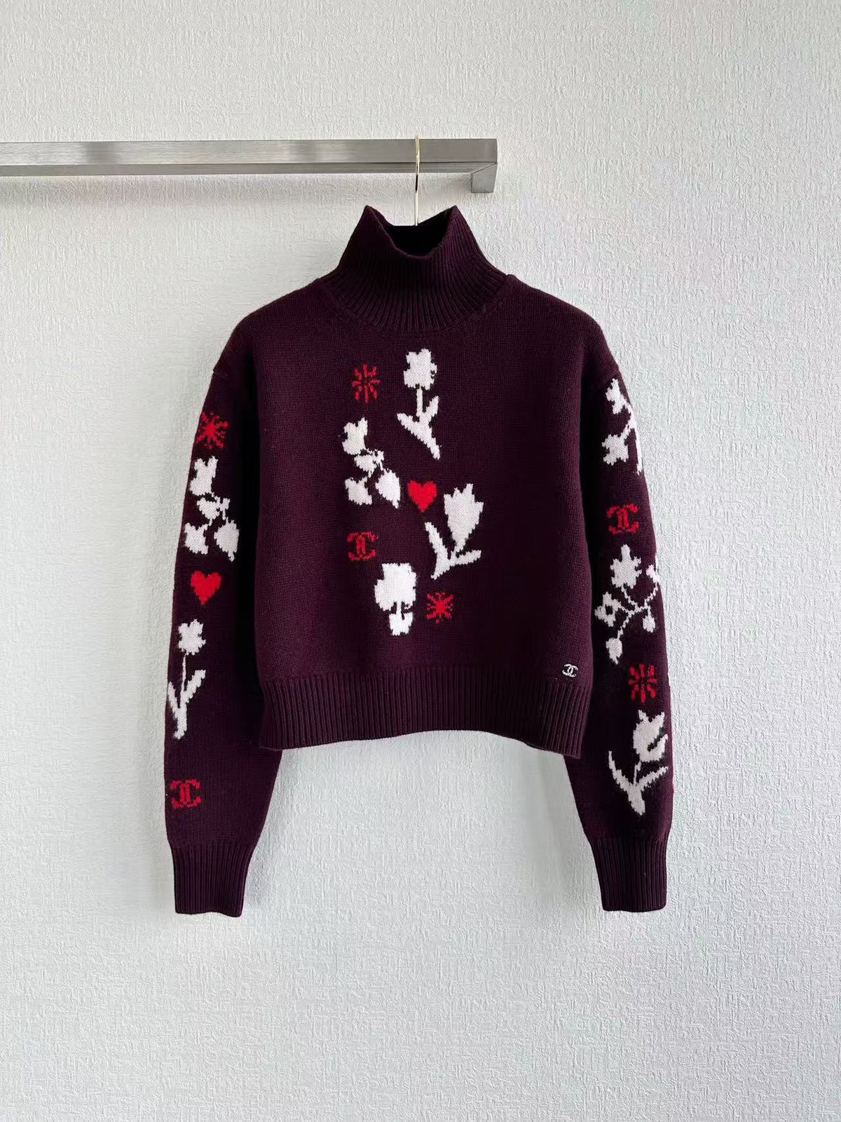 High collar political cropped sweater