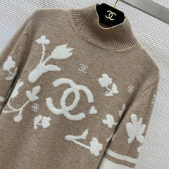 Jacquard knitted wool sweater