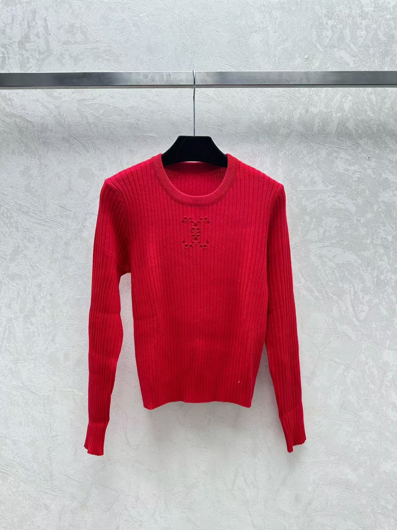 Hollow knitted long sleeves