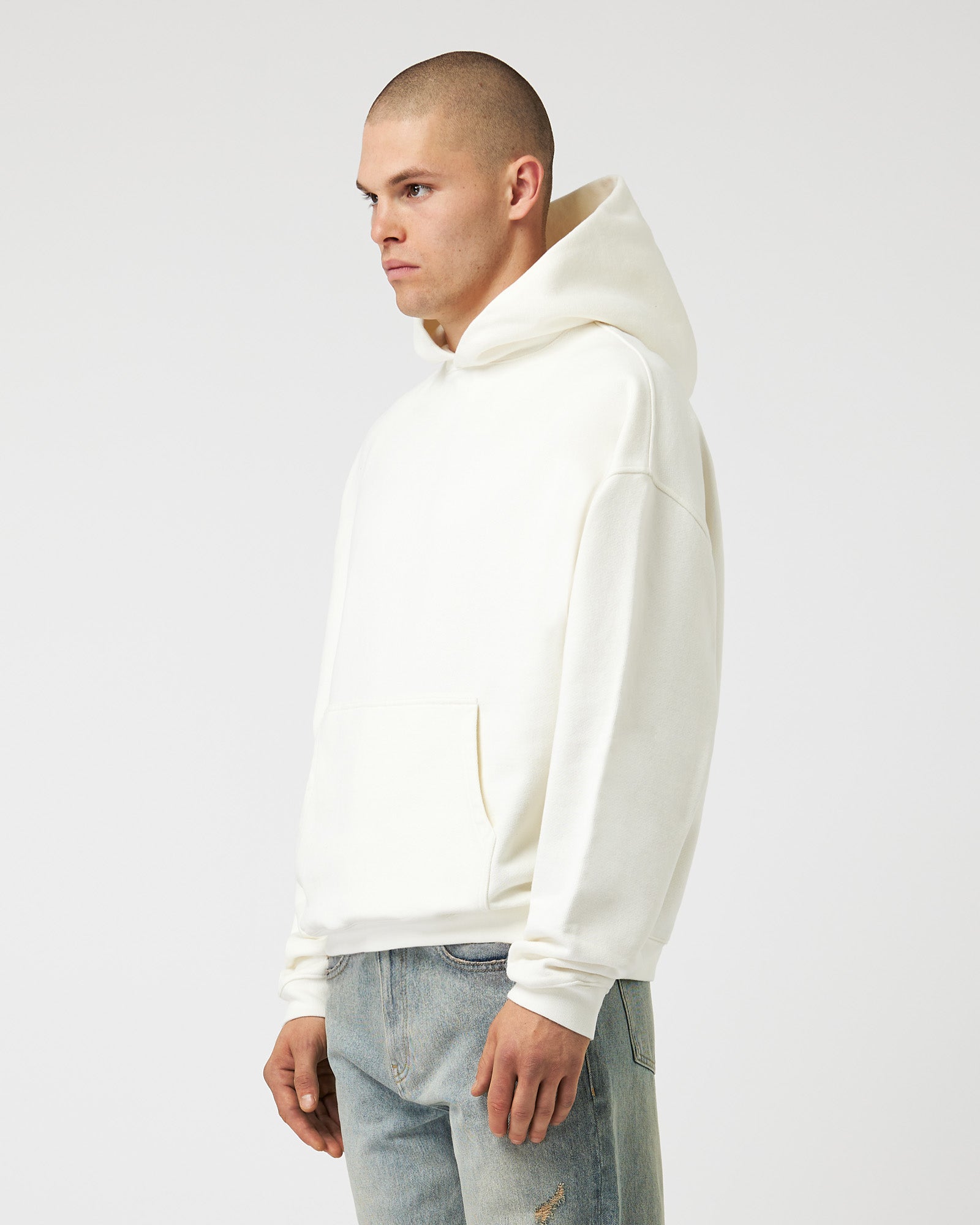 Schwer geschnittenes Off-White Basic Hoodie