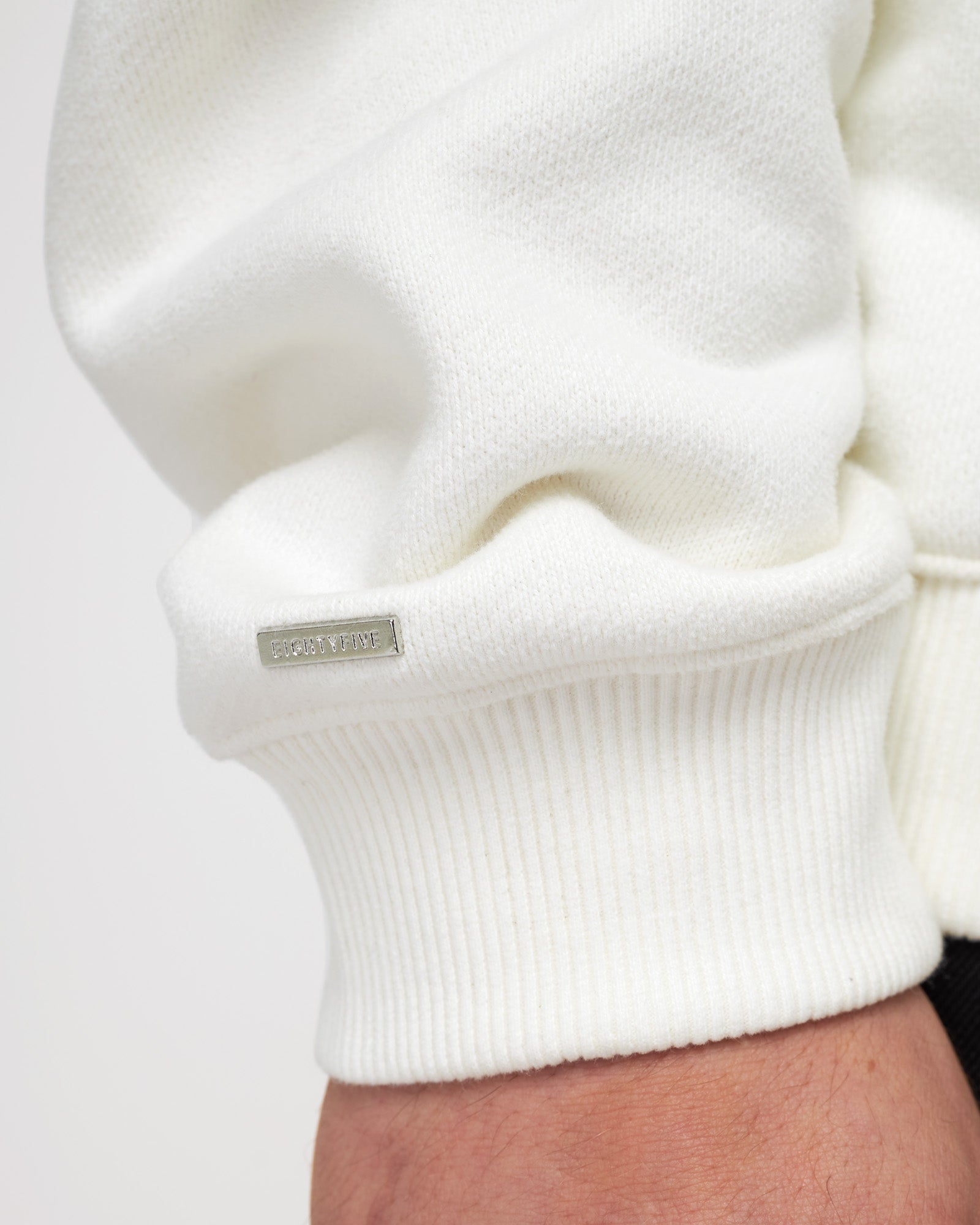 Schwer geschnittenes Off-White Basic Hoodie