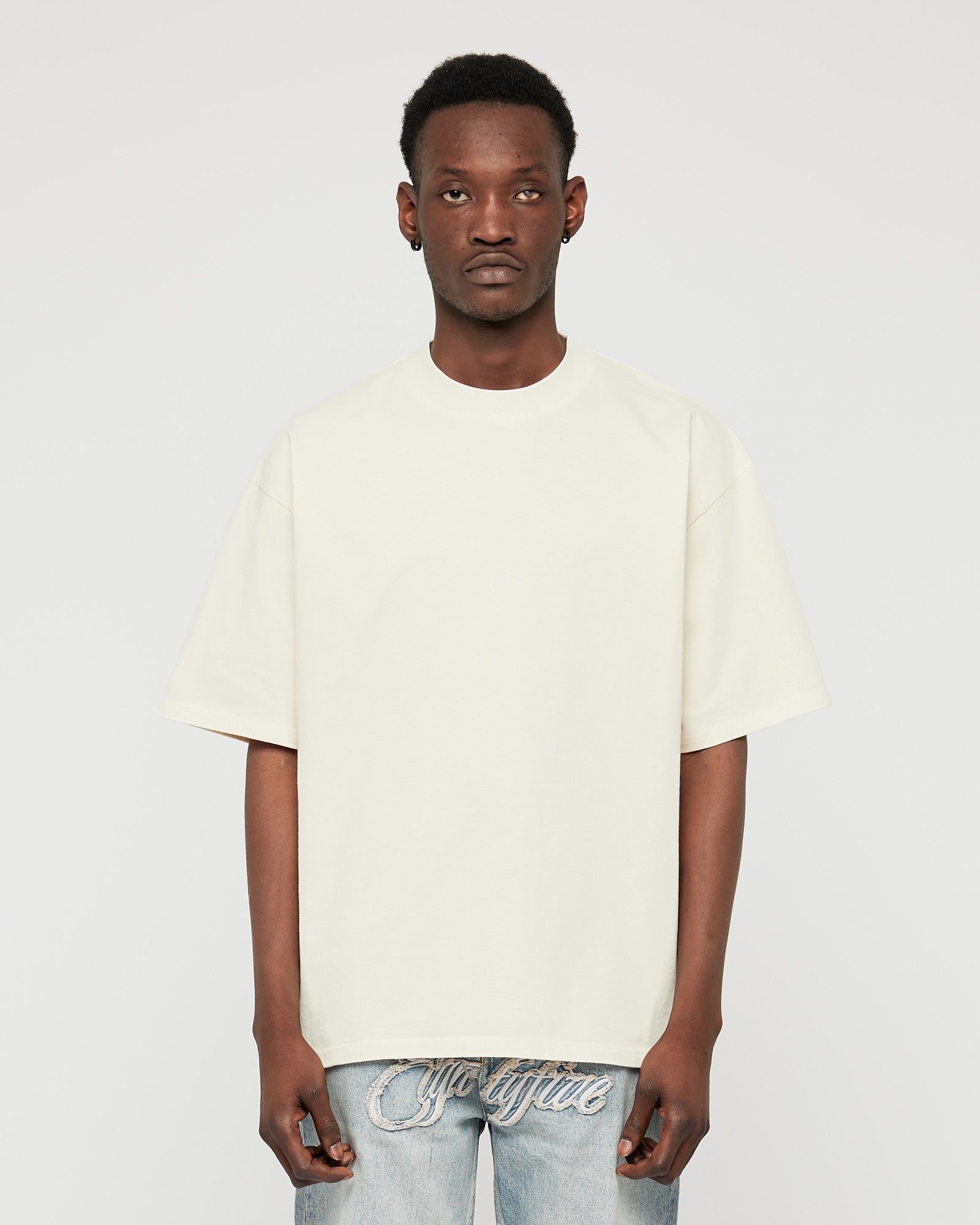 Schweres Sand Basic T-Shirt