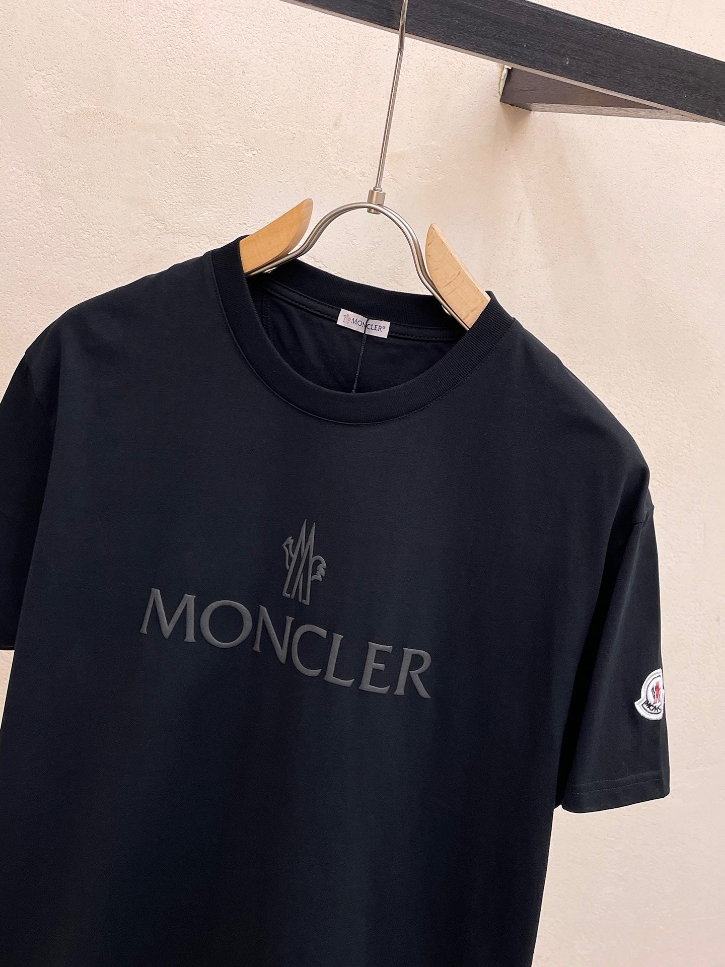 T-shirt MONC