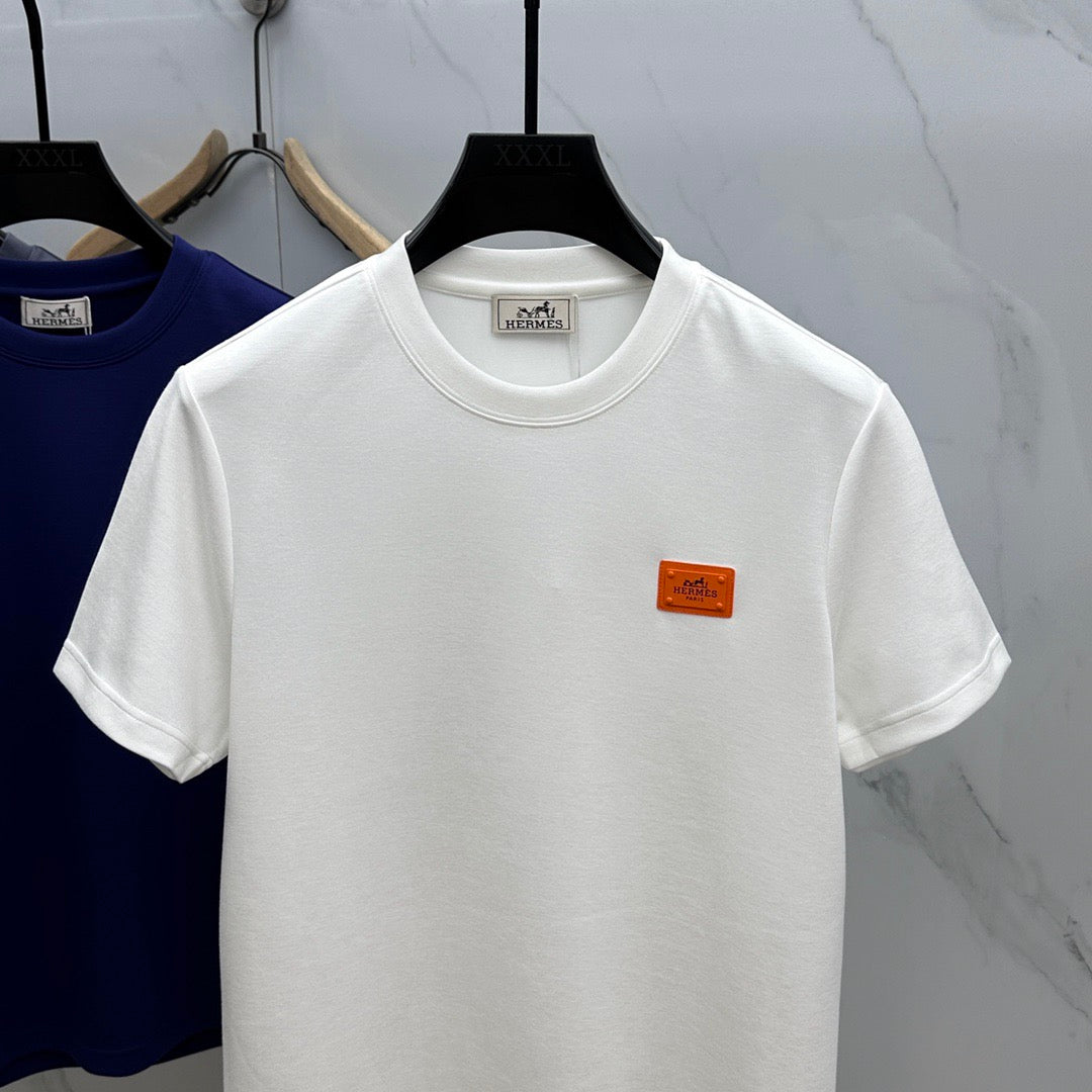 chest logo t-shirt