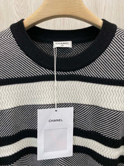 Xiao Xiang autumn and winter embroidered striped knit pullover jumper