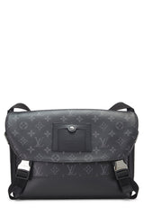 Monogram Eclipse Voyager Messenger Pm - Black